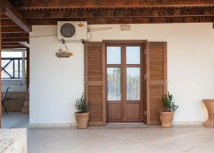 Kouremenos Beach House West