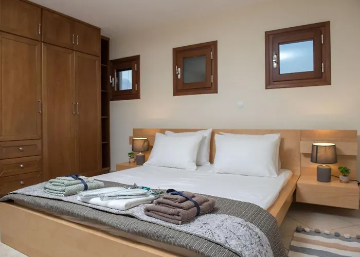 Kouremenos Beach House West
